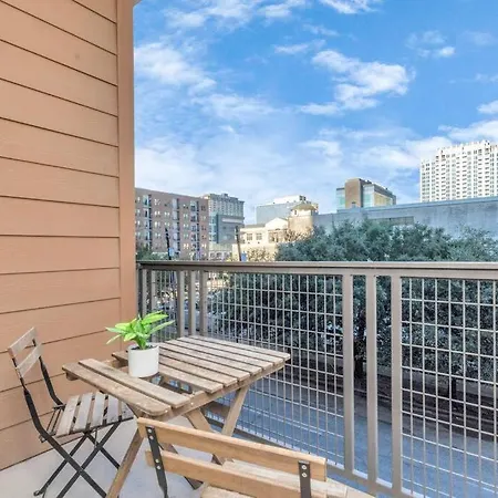 U4 Penthouse Downtown Houston Apartment Exterior photo